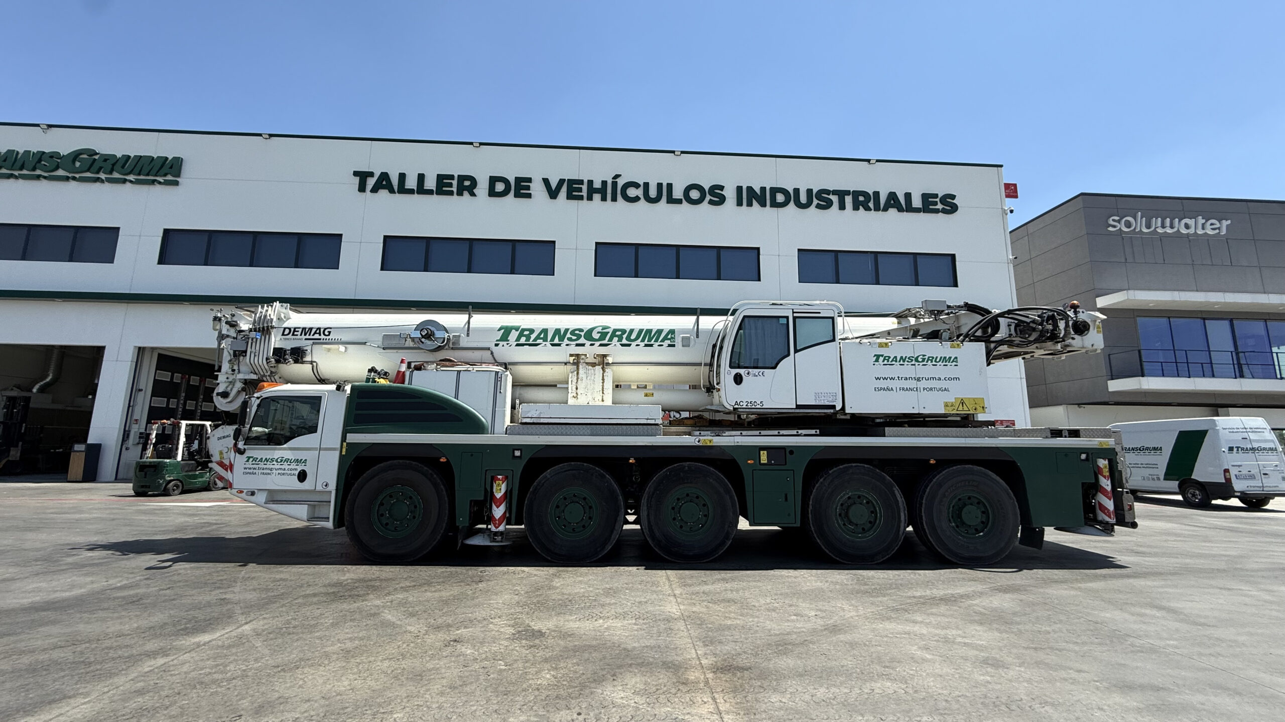 grúa demag 250 en venta