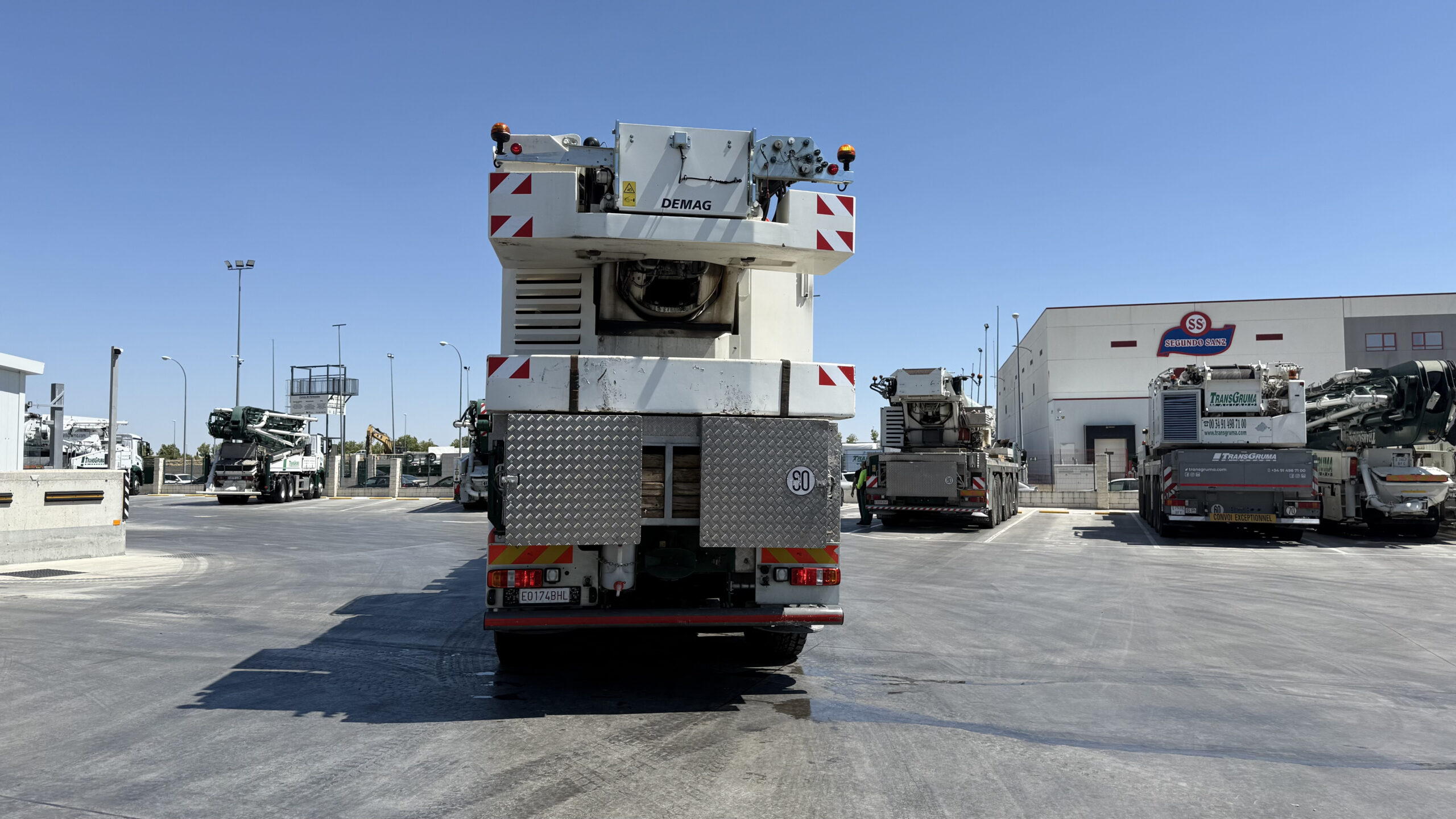 Grúa en venta Demag 100